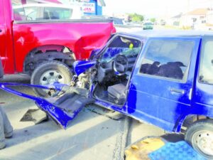 Joven reincidente fue condenada por provocar cuantiosos daños al chocar tres vehículos