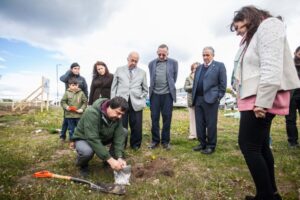 Arborizan terrenos del campus central de la UMAG para proyectar un parque urbano