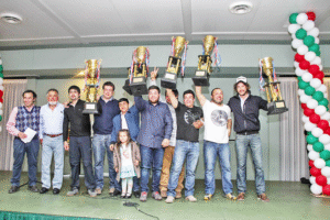 Mario Vitelle se quedó con el título de campeón de la temporada de la TC 2000