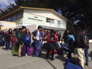 Por mejor asistencia estudiantes de segundo medio del Liceo Contardi se ganaron un viaje a Torres del Paine