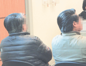 Dos almaceneros investigados por obtener servicios sexuales de menor colombiana