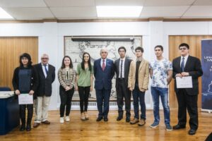 UMAG distinguió a 7 estudiantes con máximos puntajes PSU y mérito académico
