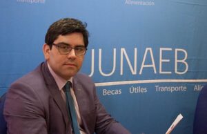 Junaeb presentó  plataforma online para postular y renovar becas