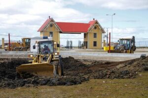 Dirección de operaciones de la municipalidad comenzó limpieza de laguna