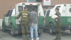 Joven volcó camino a Ojo Bueno