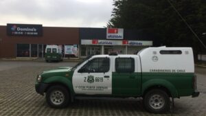 Ladrones intentaron robar en Farmacia Ahumada pero el ruido que hicieron los delató
