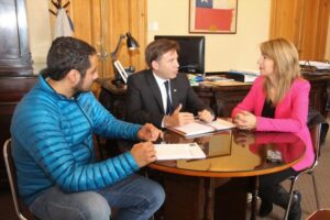 Municipio y Sernatur se comprometen para recibir a 4 mil turistas en Navidad