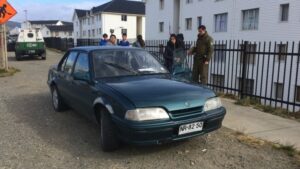 Mujer fue víctima de un nuevo robo de vehículo el que apareció con daños y sustracción de especies