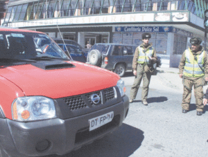 Conductor que evadió control policial fue detenido tras intentar atropellar a carabinero