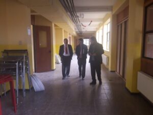 Secretario de la Corporación Municipal visitó escuelas que estrenarán modernas centrales térmicas este año