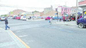 Peligrosa y céntrica esquina cambió  con reparación de calzada asfaltada