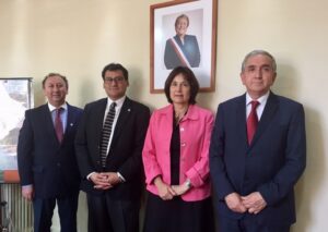 Rector Juan Oyarzo se reunió con Ministra de Salud