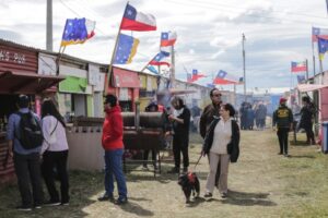 Con todo partió la fiesta de música, gastronomía, cultura y tradiciones de  la comunidad chilota en Punta Arenas