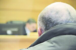 Abuelo se mantendrá en la cárcel tras ser denunciado de violar a su nieta de seis años