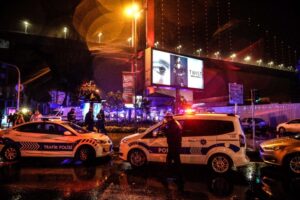 39 muertos en ataque a un club nocturno de Estambul