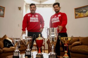 Búfalos Mojados, el equipo que logró cuatro copas el 2016 de la Liga Leñadura