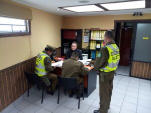 Tres detenidos por falsificación de credenciales en el Automóvil Club de Chile
