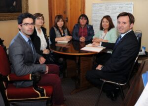 Alcalde y Colegio de Profesores analizaron problemática educacional