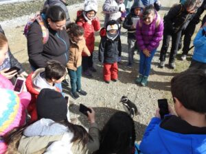 Niños del Taller “Pajareando” se trasladaron a Isla Magdalena para conocer el hábitat del Pingüino Magallánico