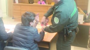 Argentino a prisión tras ingresar droga oculta en preservativos