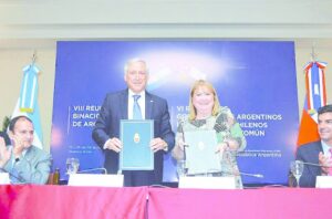 Sellan acuerdo de cooperación Antártica entre Chile y Argentina