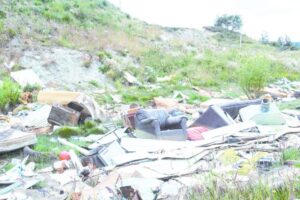 Un sitio eriazo que se ha convertido en un basural