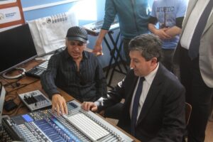 Alcalde Radonich anunció que presentará una querella por uso de fondos SEP para sello discográfico