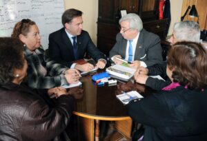Directiva de la Unión Comunal de Adultos Mayores planteó diversas inquietudes al Alcalde Radonich