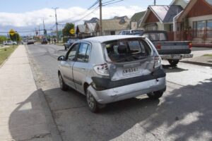 Daños de consideración en móviles dejó colisión por alcance en Avenida España