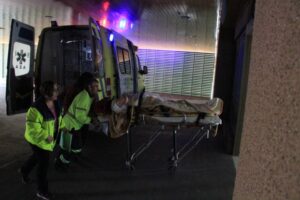 Graves accidentes en Tierra del Fuego:  dos motoqueros trasladados de urgencia  hasta el Hospital Clínico de Magallanes