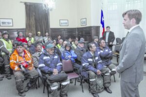 Aumentan el sueldo  base de los trabajadores de áreas verdes en  $ 180 mil pesos promedio