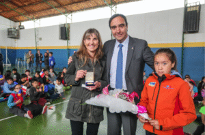 Silvana Camelio fue recibida como embajadora magallánica en los siete continentes