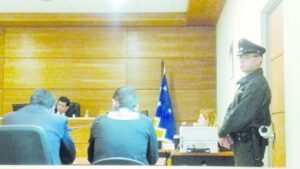 Funcionario de la Armada denunciado  por intentar asfixiar a su mujer