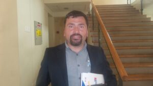 Ocho años se postergaría traslado  de Villa Cameron a Pampa Guanaco