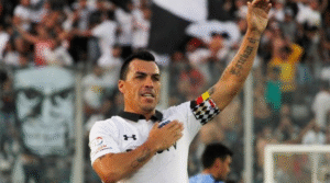 Esteban Paredes: 