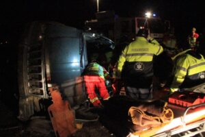 Grave permanece joven que fue chocado por conductor que se dio a la fuga