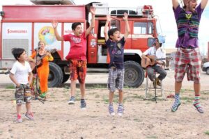 “Sonrisas Nómades” viajará a la Antártica a hacer reír a los niños de Villa Las Estrellas