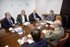 Gobierno apoyará turismo en zonas no afectadas por incendios