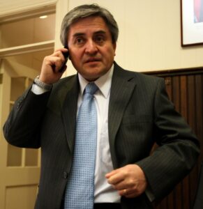Alcalde de  Natales cuestiona traslado de AFP