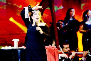 Isabel Pantoja arrasó anoche en Viña del Mar y se llevó gaviotas de oro, plata y platino