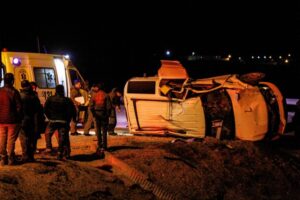 Ex seremi de Gobierno grave tras  volcar violentamente en la ruta
