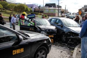 Tres lesionados dejó céntrica colisión
