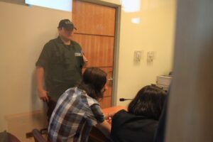 Carabineros repele a disparos huida de conductor en horas de la madrugada