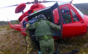 FACH rescata a excursionista israelí lesionado en Puerto Williams