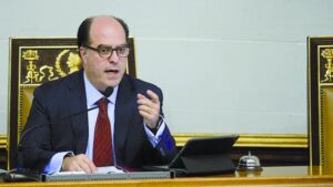 La oposición denuncia un  golpe de Estado en Venezuela