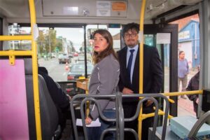 Autoridades coinciden en que Vía Austral debe mejorar la frecuencia