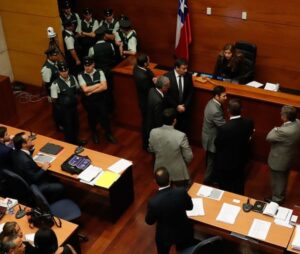 Fiscal Campos descarta error en detención de Carabineros ante crítica del ministro del Interior