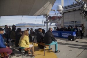 Rainbow Warrior  se dirige a  Punta Arenas