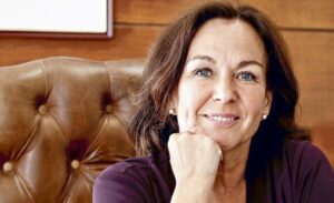 Ministra del Trabajo dice que del 5% adicional no irá ni un peso más a las AFP