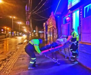 Hombre muere tras recibir tres estocadas